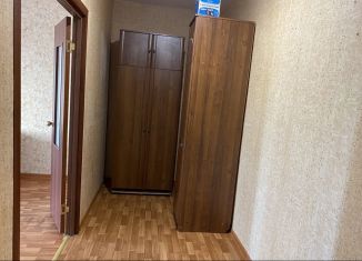 Сдаю в аренду однокомнатную квартиру, 42.2 м2, Псковская область, улица Шестака