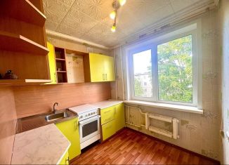 Продается двухкомнатная квартира, 45.9 м2, Березники, улица Черняховского, 32