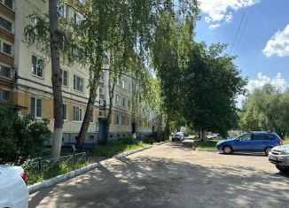 Трехкомнатная квартира на продажу, 61 м2, Мордовия, улица Косарева, 31