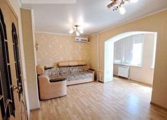 Продается 2-комнатная квартира, 37.3 м2, Астрахань, Боевая улица, 40, Советский район