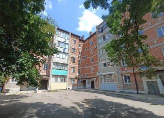 Продается трехкомнатная квартира, 59 м2, Крымск, Адагумская улица, 139