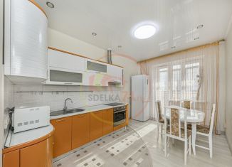 Продам трехкомнатную квартиру, 79.4 м2, Челябинск, улица 250-летия Челябинска, 48