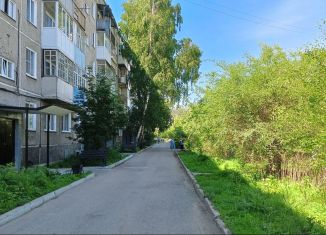 Продажа трехкомнатной квартиры, 47 м2, Саяногорск, микрорайон Заводской, 18