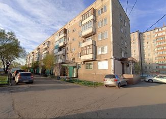 Продается двухкомнатная квартира, 47 м2, Абакан, улица Володарского, 21
