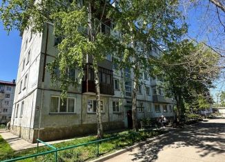 Двухкомнатная квартира на продажу, 44 м2, Бийск, улица Вали Максимовой, 9