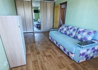 Продается 1-комнатная квартира, 32 м2, Керчь, улица Кирова, 35