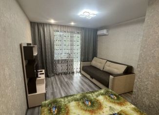 Сдам 1-комнатную квартиру, 40 м2, Волгоградская область, улица Дымченко