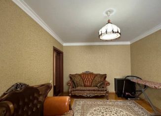 Сдается в аренду 2-комнатная квартира, 60 м2, Нальчик, улица Тарчокова, 54Б, район Горная