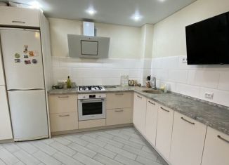 Продам 2-ком. квартиру, 60 м2, посёлок Знаменский, улица Черепанова, 4А