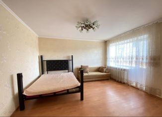 Продам 2-комнатную квартиру, 56 м2, село Миловка, улица Михайлова, 10