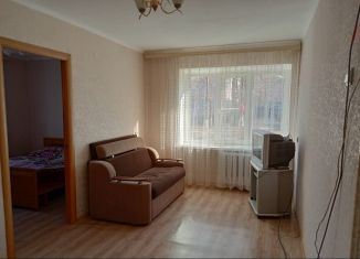 Продаю 2-комнатную квартиру, 38 м2, Невинномысск, улица Гагарина, 25А
