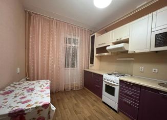 Сдам в аренду 1-ком. квартиру, 37 м2, Казань, улица Айрата Арсланова, 6