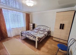 Продам 2-комнатную квартиру, 53 м2, Череповец, проспект Луначарского, 20