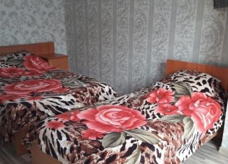 Аренда 2-ком. квартиры, 40 м2, поселок Кучугуры, Рабочая улица, 75