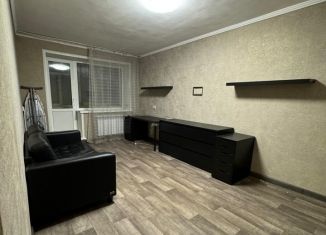 Продаю 2-комнатную квартиру, 45 м2, Тольятти, улица Баныкина, 6, Центральный район