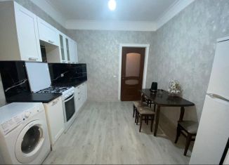 Сдам в аренду 1-комнатную квартиру, 50 м2, Дагестан, улица Лаптиева, 93А