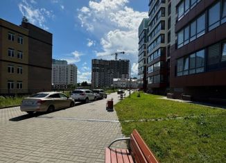 Трехкомнатная квартира на продажу, 90.7 м2, Смоленск