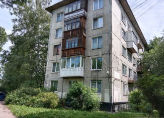 Продается трехкомнатная квартира, 60 м2, Санкт-Петербург, улица Тельмана, 42к2, муниципальный округ № 54