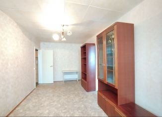 Сдается двухкомнатная квартира, 44 м2, Волгоградская область, Молодёжная улица, 28