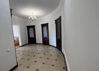 Продаю трехкомнатную квартиру, 100 м2, Дагестан, улица Громова, 6