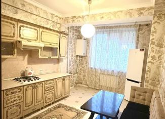 Продается 2-комнатная квартира, 78 м2, Дагестан, улица Жамидина Гаджимурадова, 61