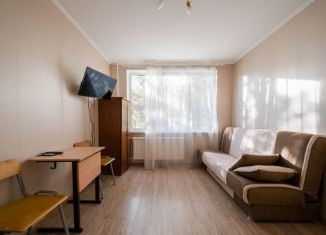 Продам 3-комнатную квартиру, 63 м2, Санкт-Петербург, улица Димитрова, 13/70, метро Проспект Славы