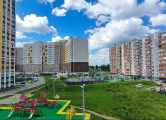 Продам 2-ком. квартиру, 56 м2, Рязань, улица Зубковой, 27к6