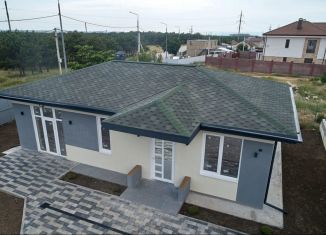 Продается дом, 100 м2, поселок городского типа Мостовской, 2-я Красноармейская улица