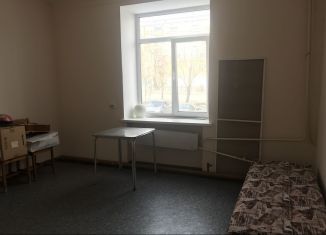 Сдается в аренду комната, 18 м2, Челябинск, улица Доватора, 21