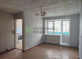 Продам 2-комнатную квартиру, 41.3 м2, Курганская область, улица Гагарина, 33