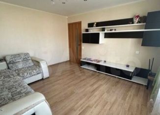 Сдаю в аренду 2-ком. квартиру, 50 м2, Нефтекамск, улица Ленина, 33Б