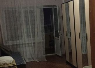 Сдается в аренду однокомнатная квартира, 300 м2, Астраханская область, улица Кирова
