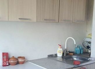 Сдаю в аренду 1-комнатную квартиру, 35 м2, Гатчина, улица Слепнёва, 15