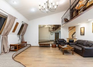Сдаю 4-ком. квартиру, 150 м2, Санкт-Петербург, Мытнинская набережная, 9, Петроградский район