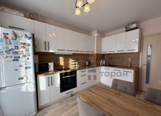Продам трехкомнатную квартиру, 72.9 м2, Челябинск, улица Маршала Чуйкова, 15А, ЖК Новое Поколение