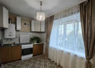 Аренда 2-ком. квартиры, 54 м2, Октябрьский, улица Матросова, 121А