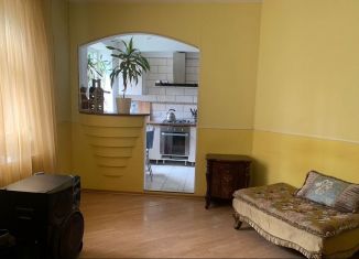 Сдача в аренду 3-ком. квартиры, 90 м2, Ростов-на-Дону, Оренбургский переулок, 22/5