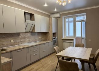 Продается 2-комнатная квартира, 97 м2, Ставрополь, микрорайон № 6, улица Маяковского, 15