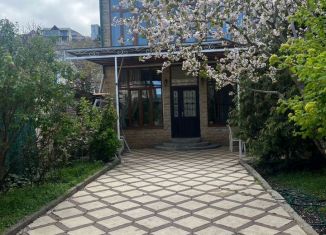 Продам дом, 200 м2, Дагестан, улица Эрлиха, 110