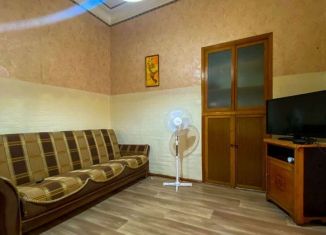 Сдаю в аренду 3-комнатную квартиру, 60 м2, Ялта, Кубанский переулок, 3