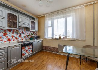Продается трехкомнатная квартира, 75.7 м2, Москва, Лукинская улица, 11, район Ново-Переделкино