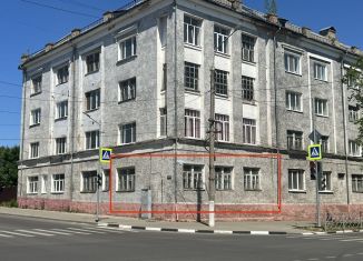 Продаю 3-комнатную квартиру, 68 м2, Клинцы, проспект Ленина, 29А