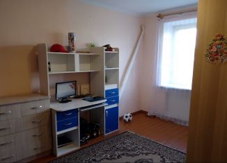 Продам 2-ком. квартиру, 37.9 м2, Кукмор, улица Ворошилова, 23