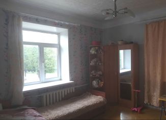 2-комнатная квартира на продажу, 63 м2, Александровск, улица Ленина, 30