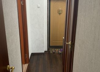 Сдается в аренду 1-комнатная квартира, 41 м2, Приморско-Ахтарск, улица 50 лет Октября