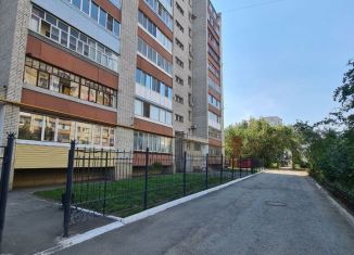 Продается 4-ком. квартира, 73.9 м2, Курган, жилой район Центральный, улица Максима Горького, 160