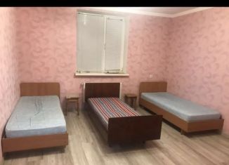 Сдаю в аренду дом, 180 м2, посёлок городского типа Гвардейское, улица Гагарина