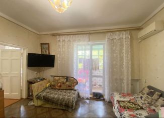 Продается трехкомнатная квартира, 62 м2, поселок городского типа Приморский, Советская улица, 7