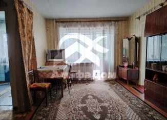 Продажа 2-комнатной квартиры, 42.8 м2, Еманжелинск, улица Бажова, 1