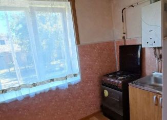 Продам 2-комнатную квартиру, 41 м2, поселок городского типа Ахтырский, Краснодарский переулок, 4